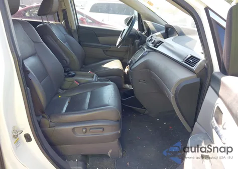 2015 Honda Odyssey Touring/Touring Elite z USA, uszkodzony, nr VIN 5FNRL5H98FB067700